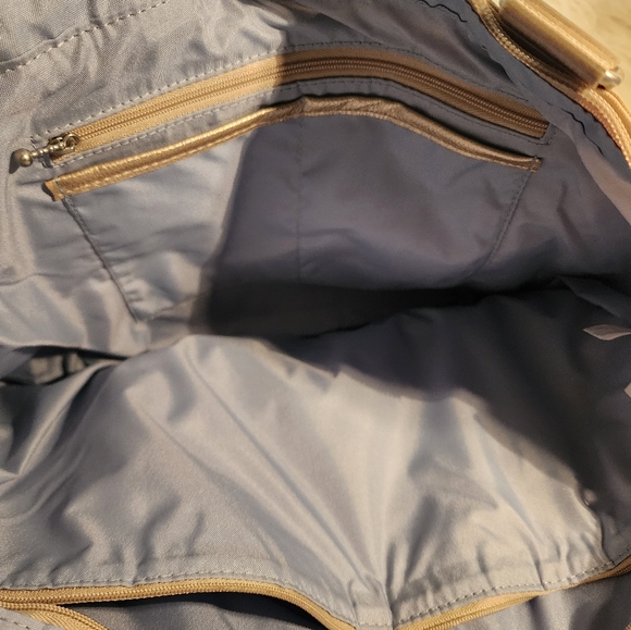 NWOT Baggallini Everyday Tote with Phone Case - Picture 8 of 8